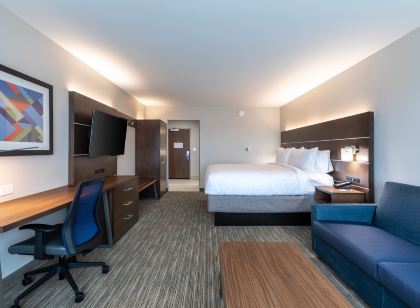 Holiday Inn Express & Suites Gainesville - Lake Lanier Area