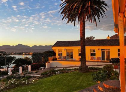 Manor on the Bay
