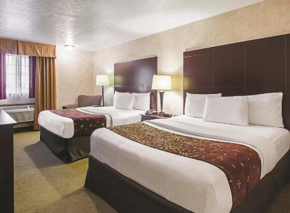 라 퀸타 인 & 스위트 우드번