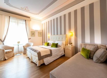 Hotel Jolanda