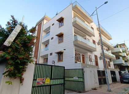 Hotel Aman Residency