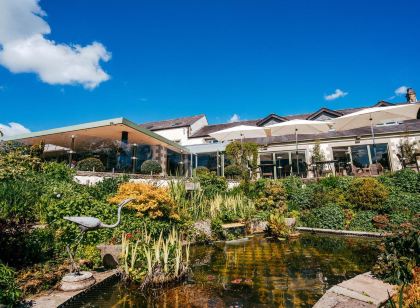 Gibbon Bridge Hotel