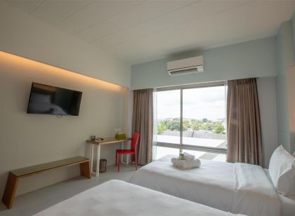 Glow Rattana Place Hotel