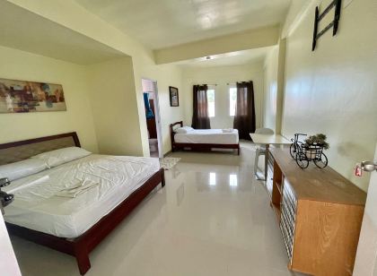 Midpoint Suites