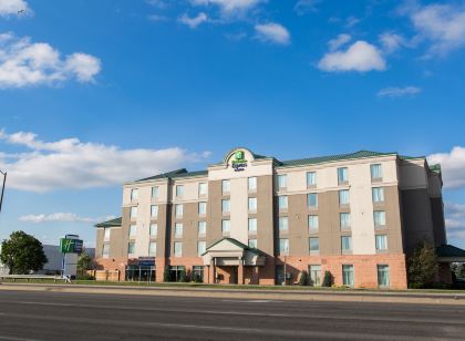 Holiday Inn Express & Suites Brampton