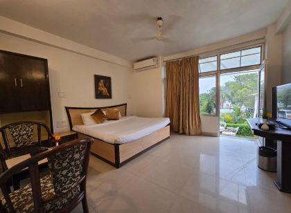 Hotel Karnavati