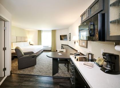 Sonesta Simply Suites Detroit Ann Arbor