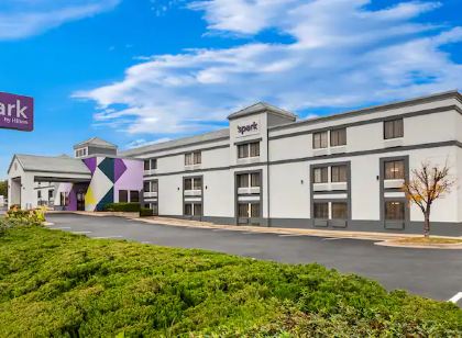 Spark by Hilton Wichita East