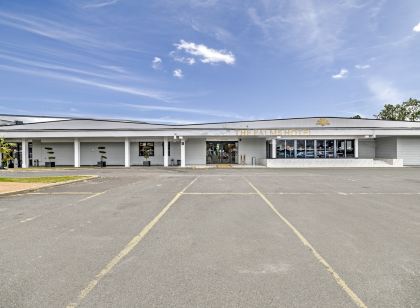 Palms Hotel & Retreat By Palette London Romford