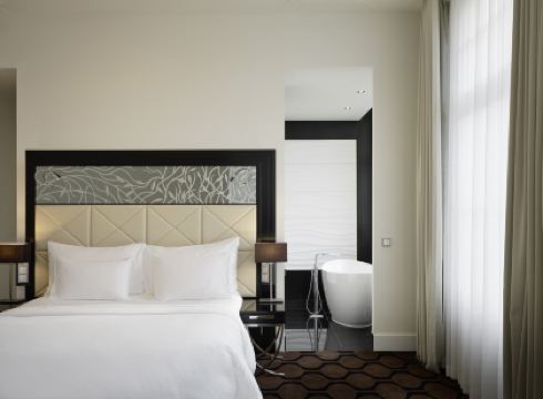 Roomers Berlin Steinplatz, Autograph Collection