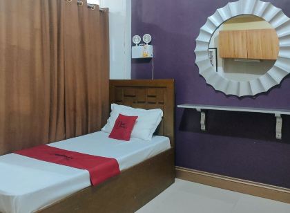 紅多茲飯店-近那牙市科爾甘特橋