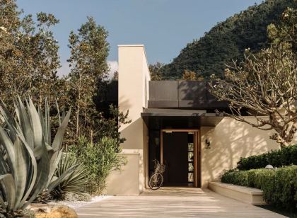 y HOTEL Aranya Sanya