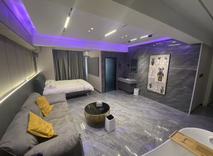 Shangju Projection Homestay