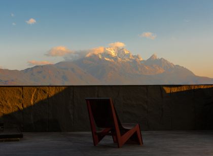 Nazhu Sky Courtyard Designer Snow Mountain View Homestay (Lijiang City Rizhao Jinshan Branch)