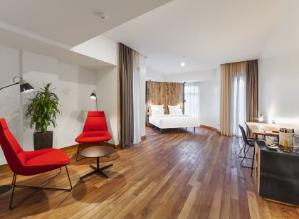Shota @ Rustaveli Boutique Hotel