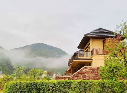 Aoqiao'er Hot Spring Holiday Villa, Chocolate Kingdom, Aoyuan Xinhua Town, Yingde
