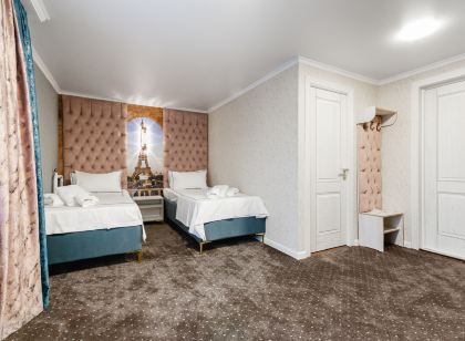 ริม แกรนด์ โรงแรม