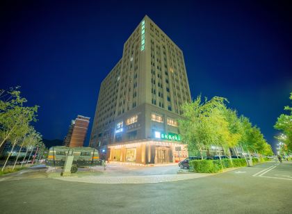 國帆假日飯店(阿勒泰雪都機場店)