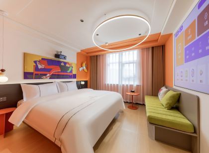 Shanshuiju Light Luxury Apartment (Linyi University City Bus Station Store)