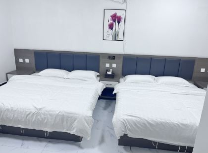 東興海潮港民宿