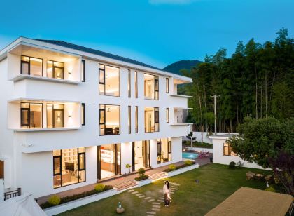 素野Chillax·設計師原木心靈之旅氧氣民宿(大奇山森林公園店)