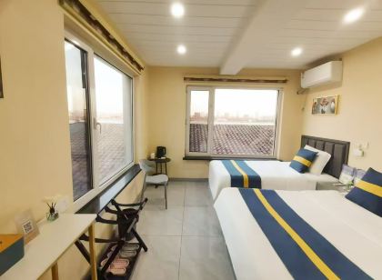 Dandong Youzi Homestay (Dandong Railway Station Yalu River Broken Bridge)