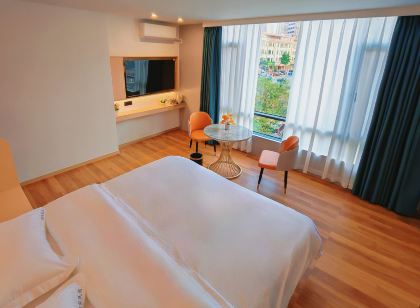 Zhaoqing Runjia Homestay (Dinghu Mountain Scenic Area)