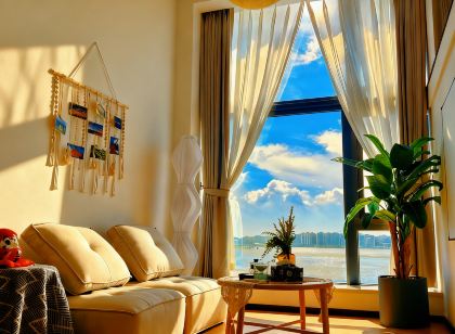 一半·公寓(龍光世紀商務中心汕頭高鐵站店)