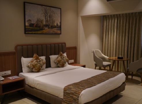 Rudra Shelter Business Hotel