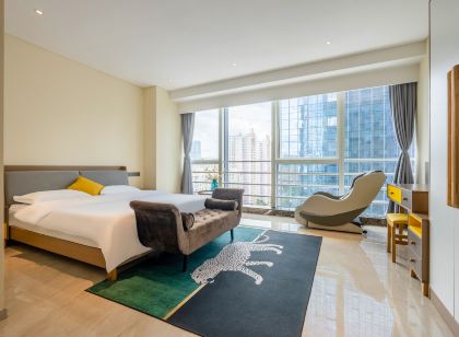 柏悅美居飯店(昆明和諧廣場霖雨橋地鐵站店)