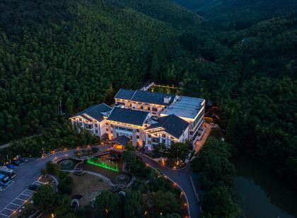 이싱 이스트루스 호텔