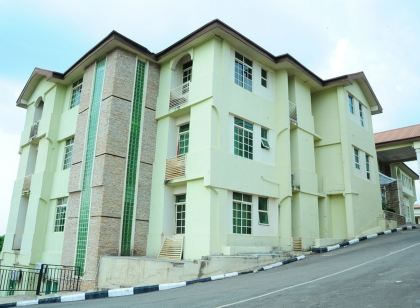 Richton Hotel and Suites