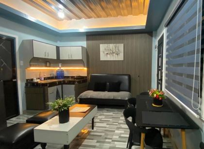 Amplayo Apartelle 2-BR Unit