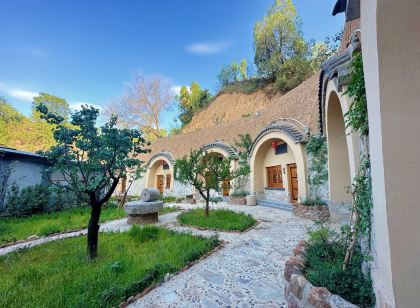 Yaojian Dongtian Homestay (Xi'an Terracotta Army Museum)