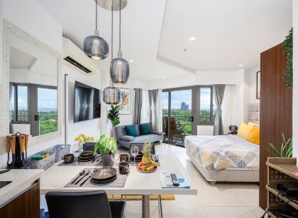 Dominiks Stylish Res. Gem Ocean View Pool Tambuli