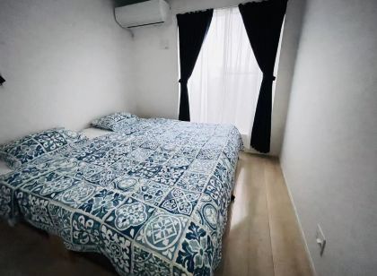 海に近い田舎にある新築家の丹霞阁