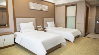 sya-hotel-sanya-bay-light-rail-station