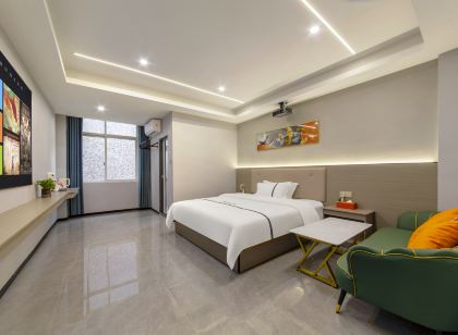 歡朋溫泉美宿飯店(豐順大潤發購物廣場店)