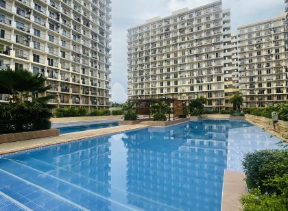 J&J Mactan Stays PS4, Netflix, Pool & Paid/Parking