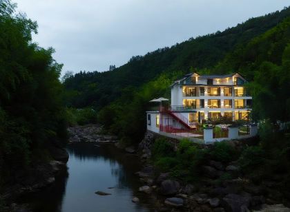 慕溪·RIVULET|180°臨溪竹澗山野度假森宿