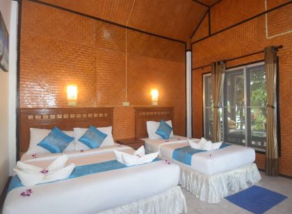 Lanta Long Beach Hostel