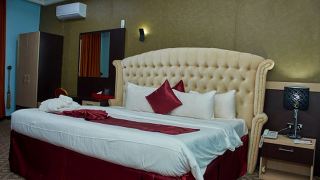 the-gate-luxury-apartment