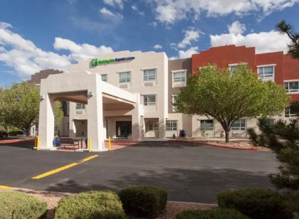 Holiday Inn Express & Suites Santa FE by IHG