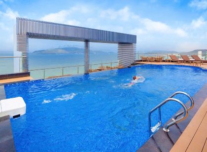 Comodo Nha Trang Hotel