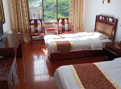 Luqu Langmusi Lajie Hotel