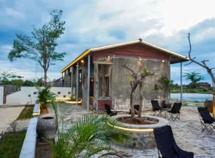 South Pole Village Salt Island