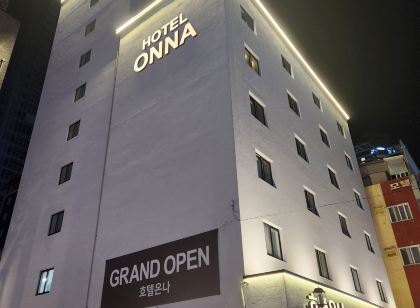 Hotel Onna