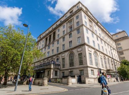 Adelphi hotel