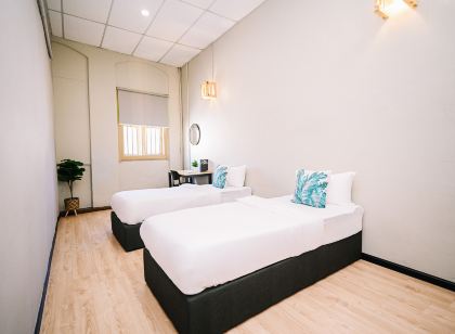 Swing & Pillows @ 87 Muntri, Penang