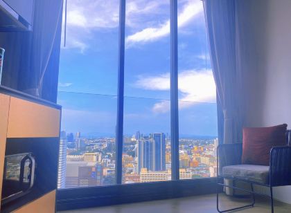 Edge Central Pattaya Condo